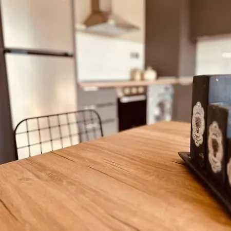 Apartment Mckenziegold Luxury & Spacious 2-bedroom By Myguest Cyprus *