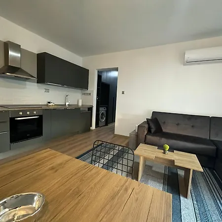 Mckenziegold Luxury & Spacious 2-bedroom By Myguest Cyprus